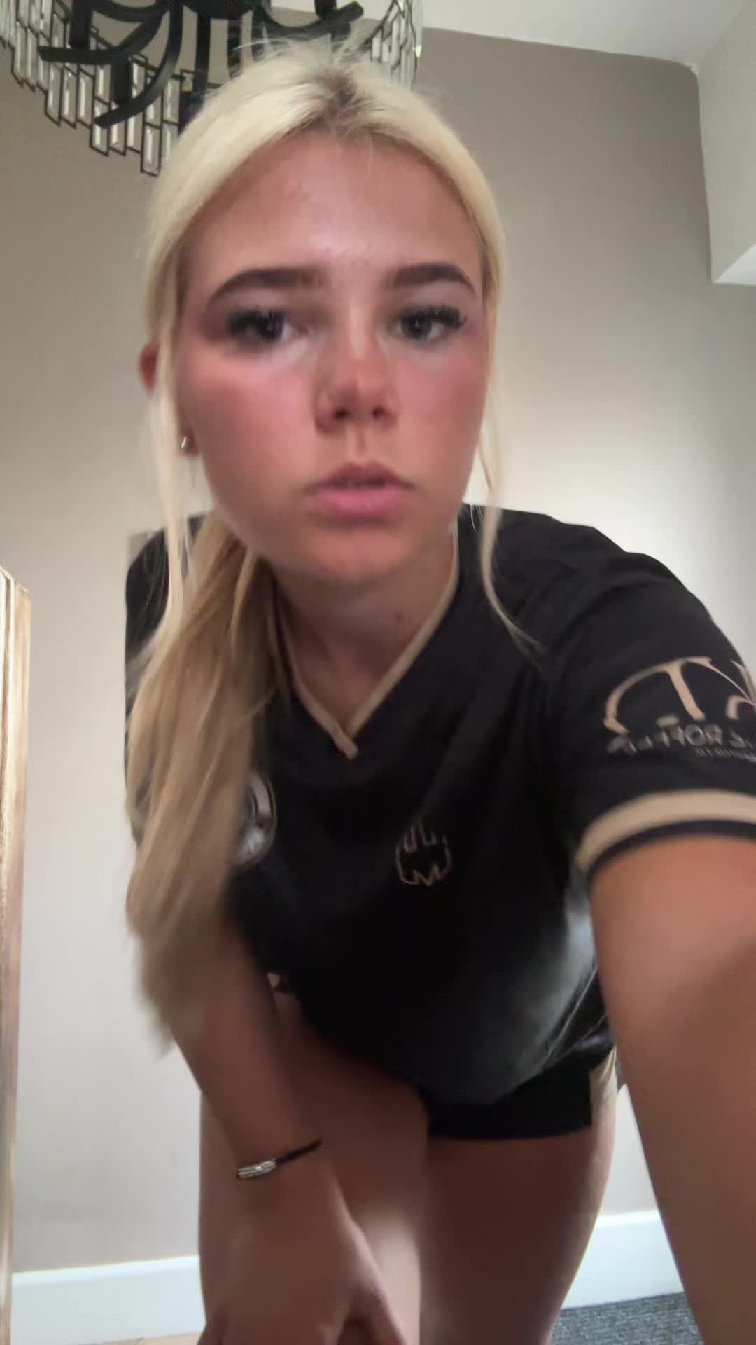 @laceylivex1