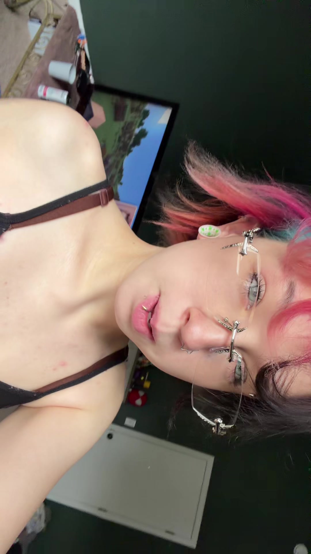 @✩𝔞𝔩𝔢𝔠✩