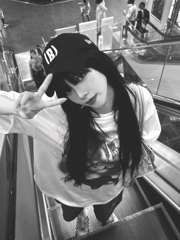 @mari 𝜗ৎ