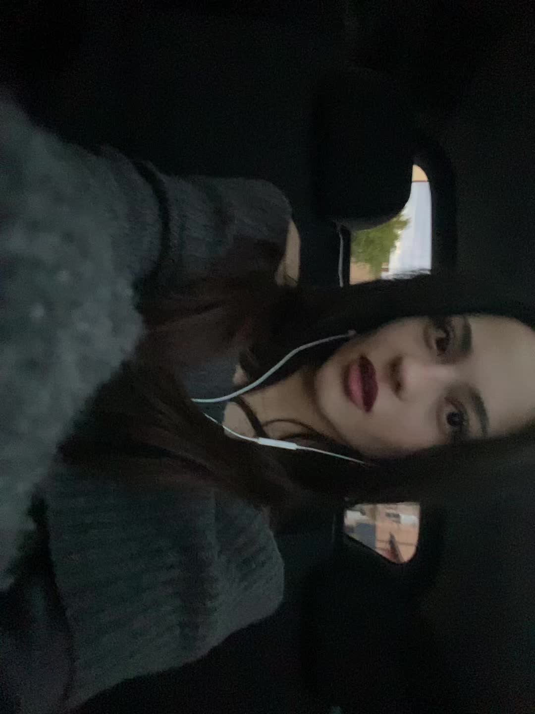 @bella