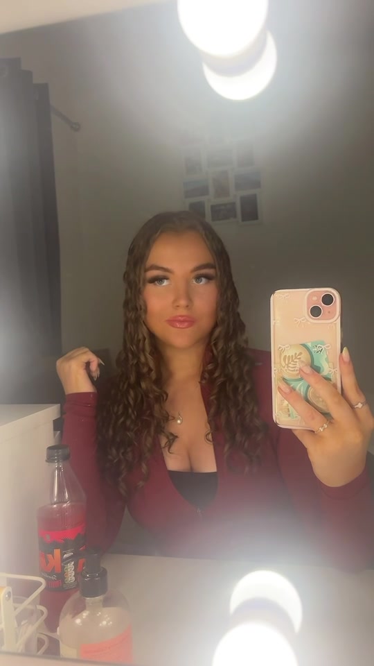 @𝐞𝐦𝐢𝐥𝐲𝐣