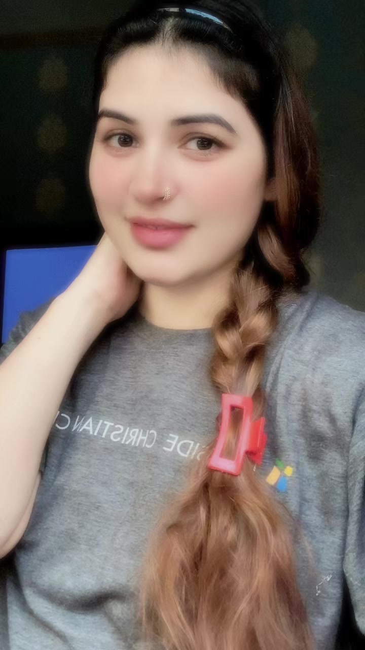 @anum_butt_143👑