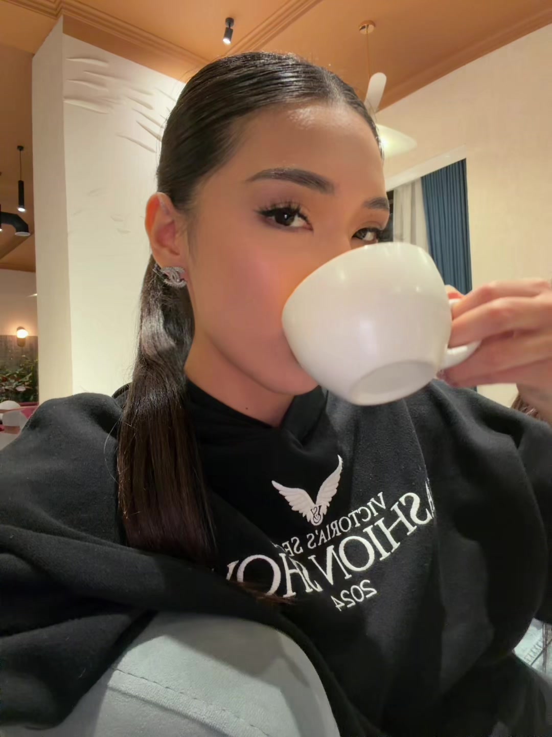 @Itsmedina
