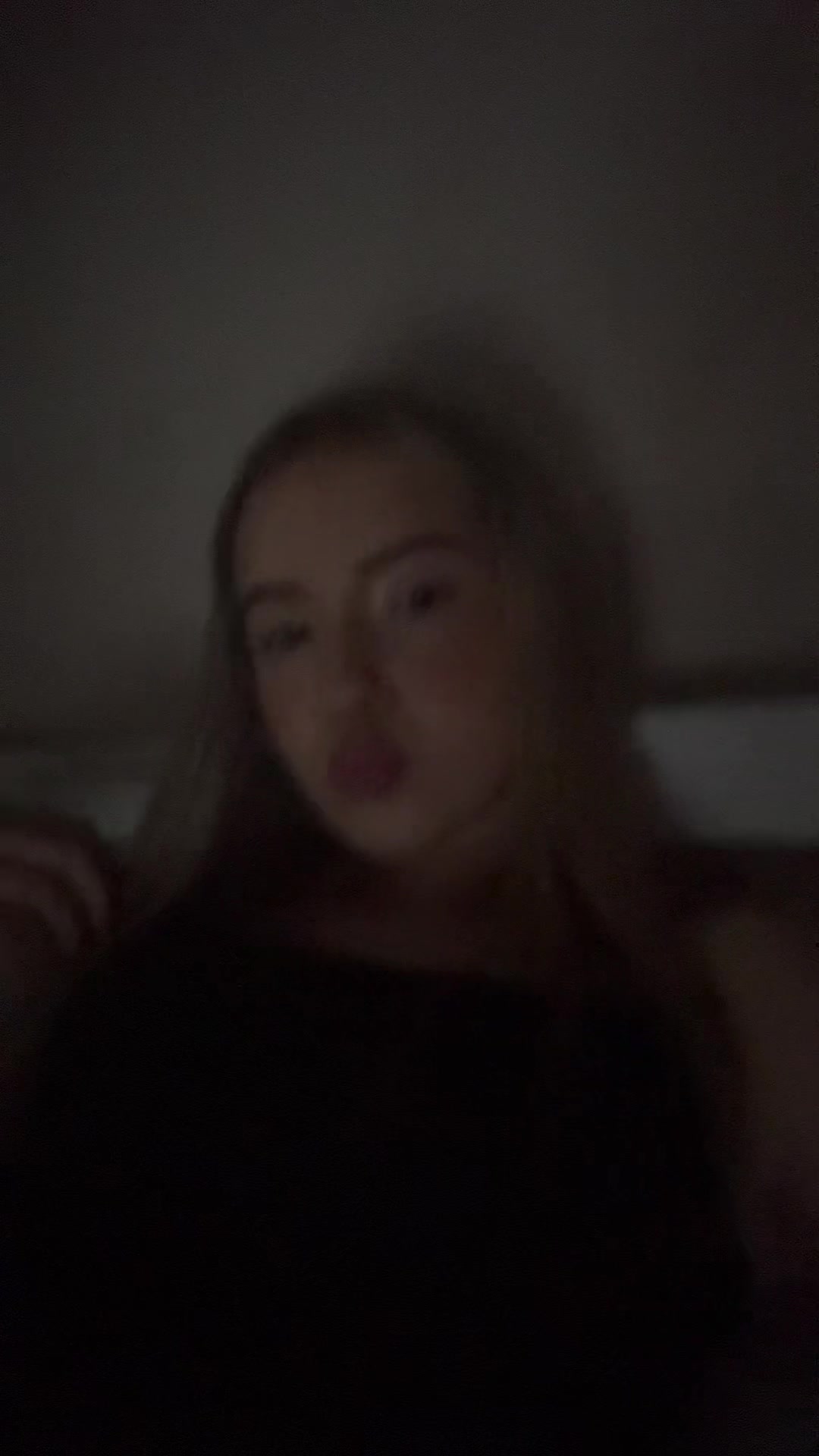 @??
