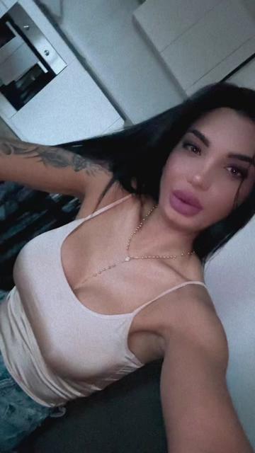 @🖤