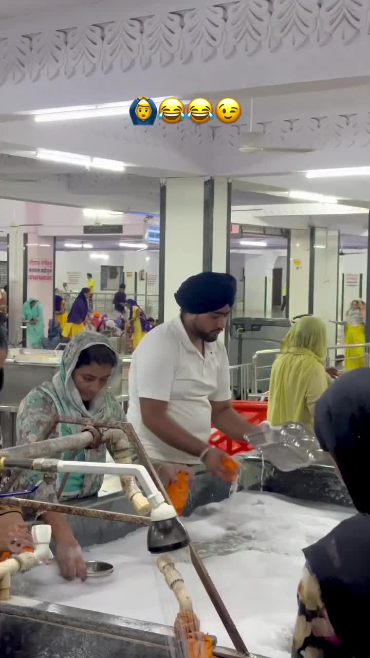 @Yeh Kali Kali ankhe 👀