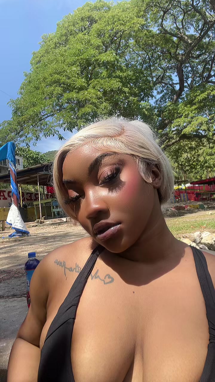 @Daniiboo