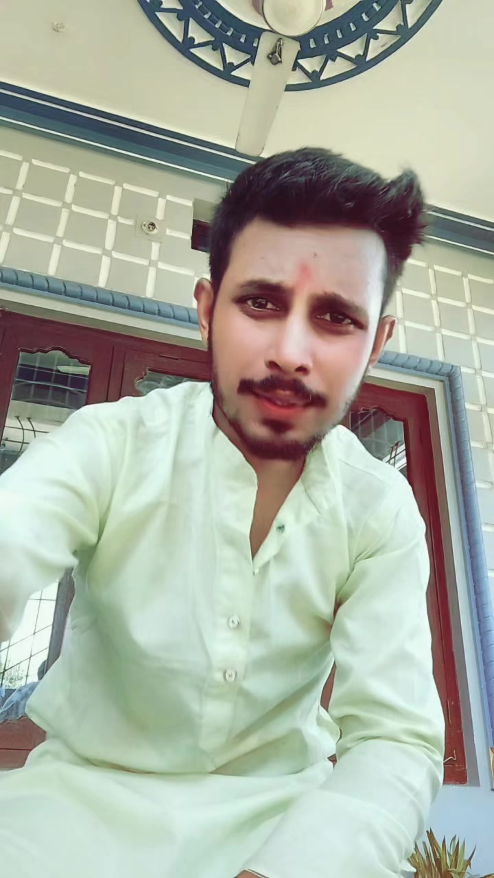 @💗SURAJ LOHAR THAKUR ❣️