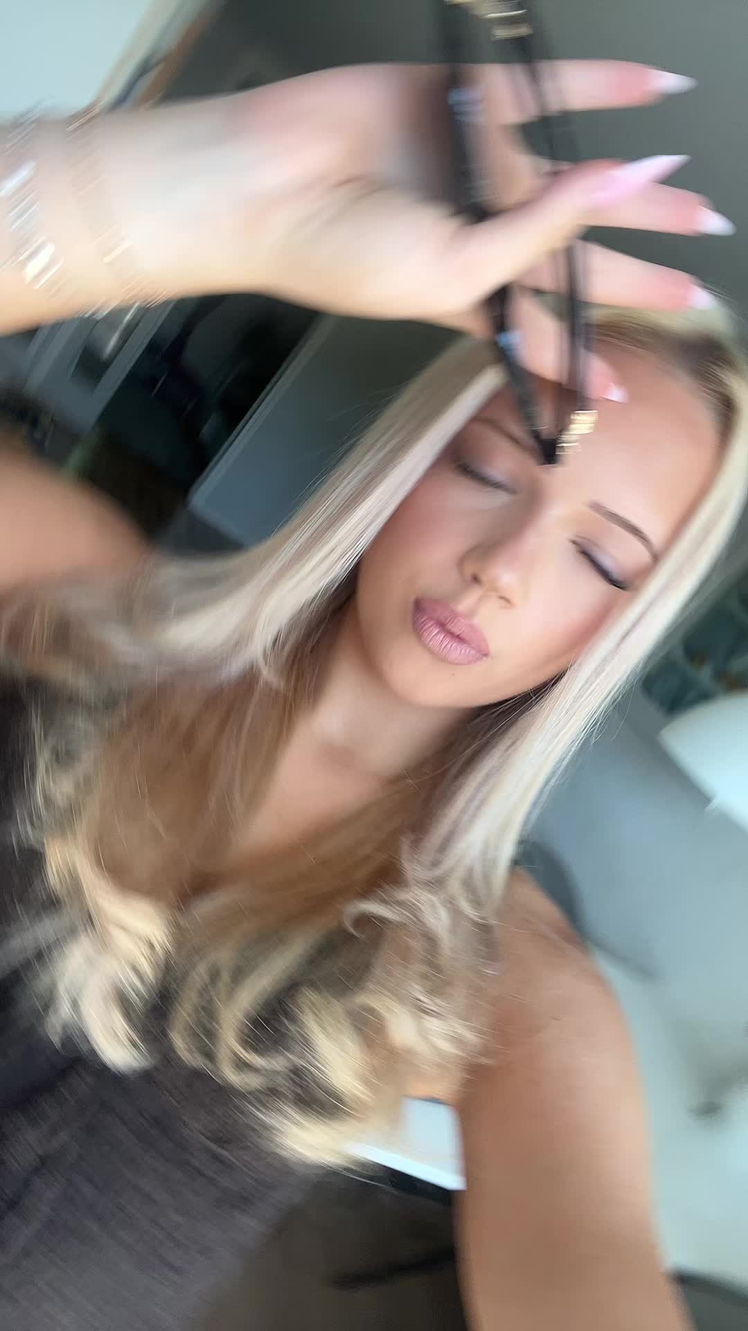 @𝒶