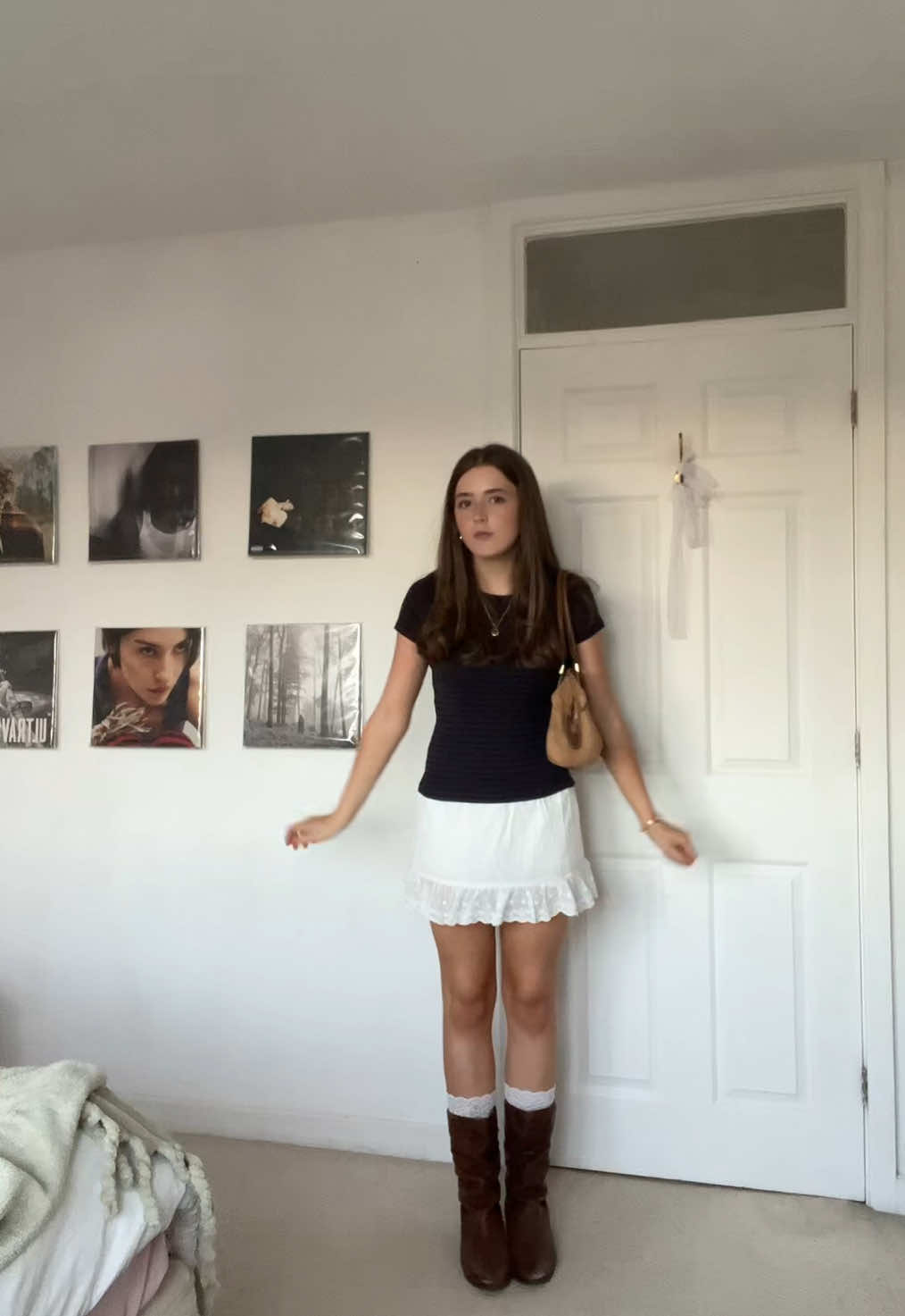 @phoebe ✮⋆˙