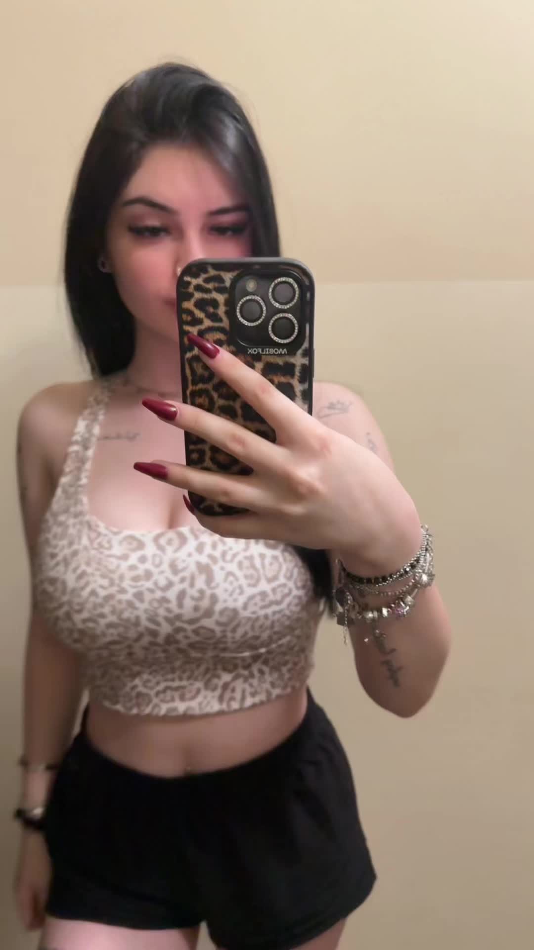 @ᗪEᑎIᔕᗩ ᥫ᭡