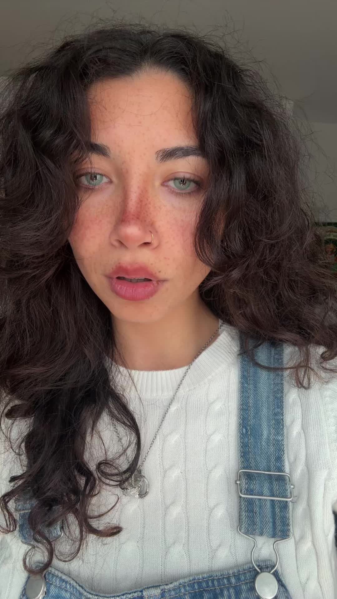 @Holmes_Sara