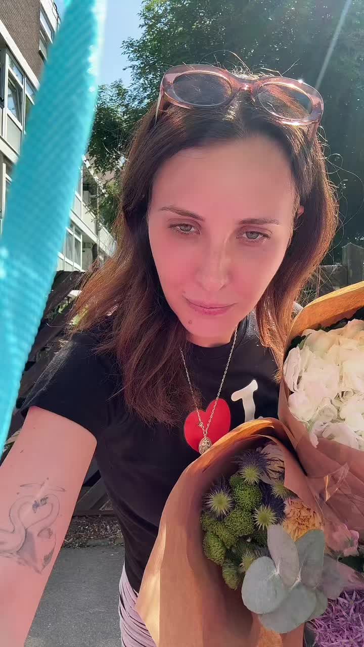 @Liv