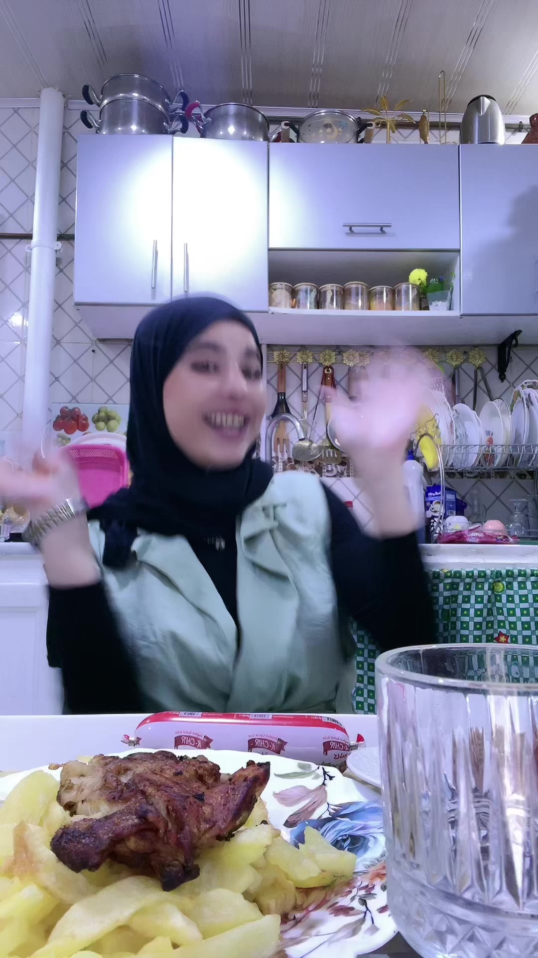@بثينة شيبان Bouthaina Chibane