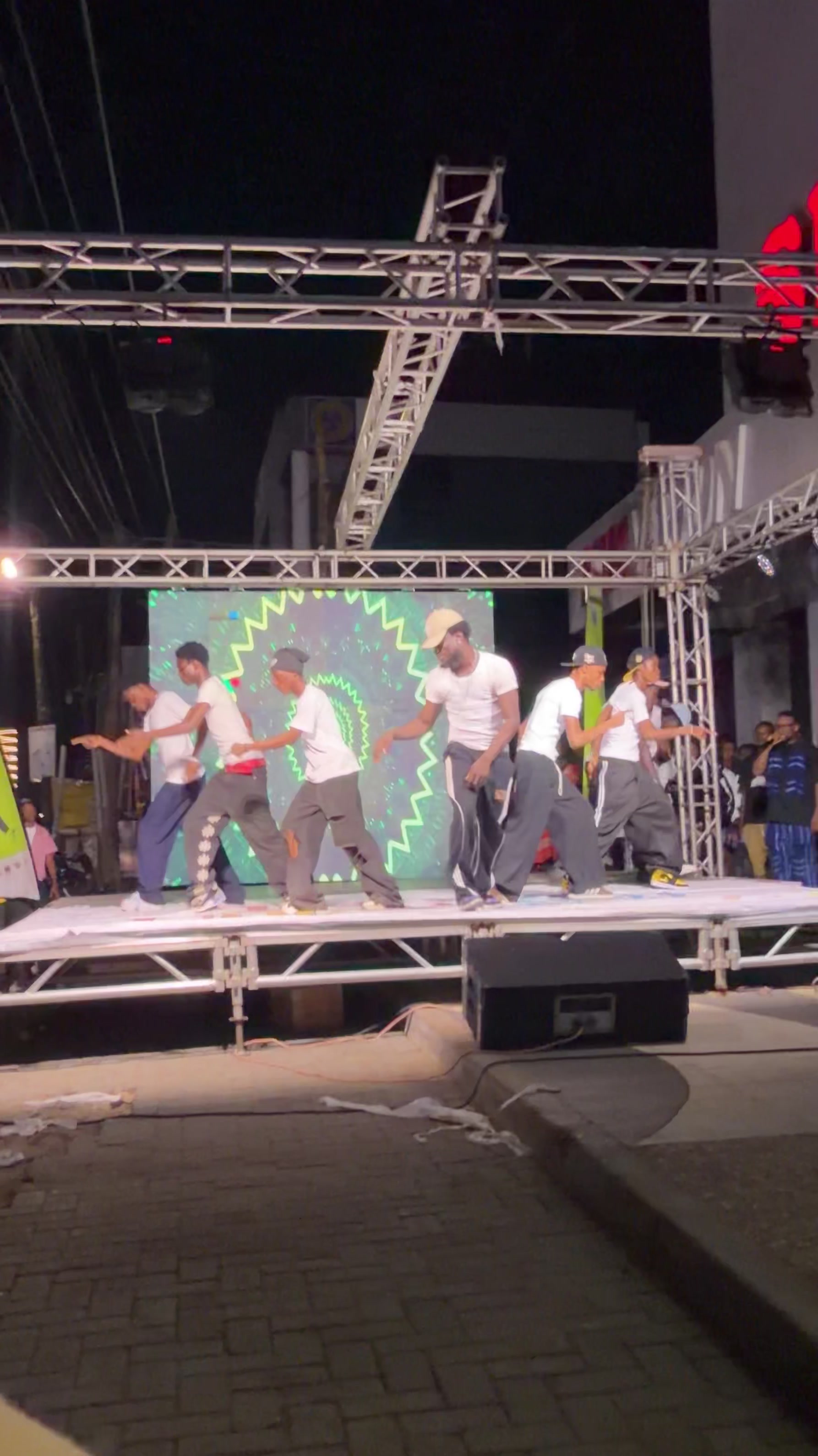 @lysndancecrew