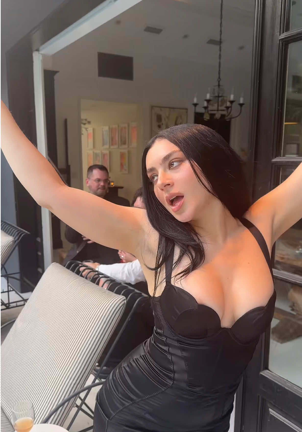 @Charli XCX