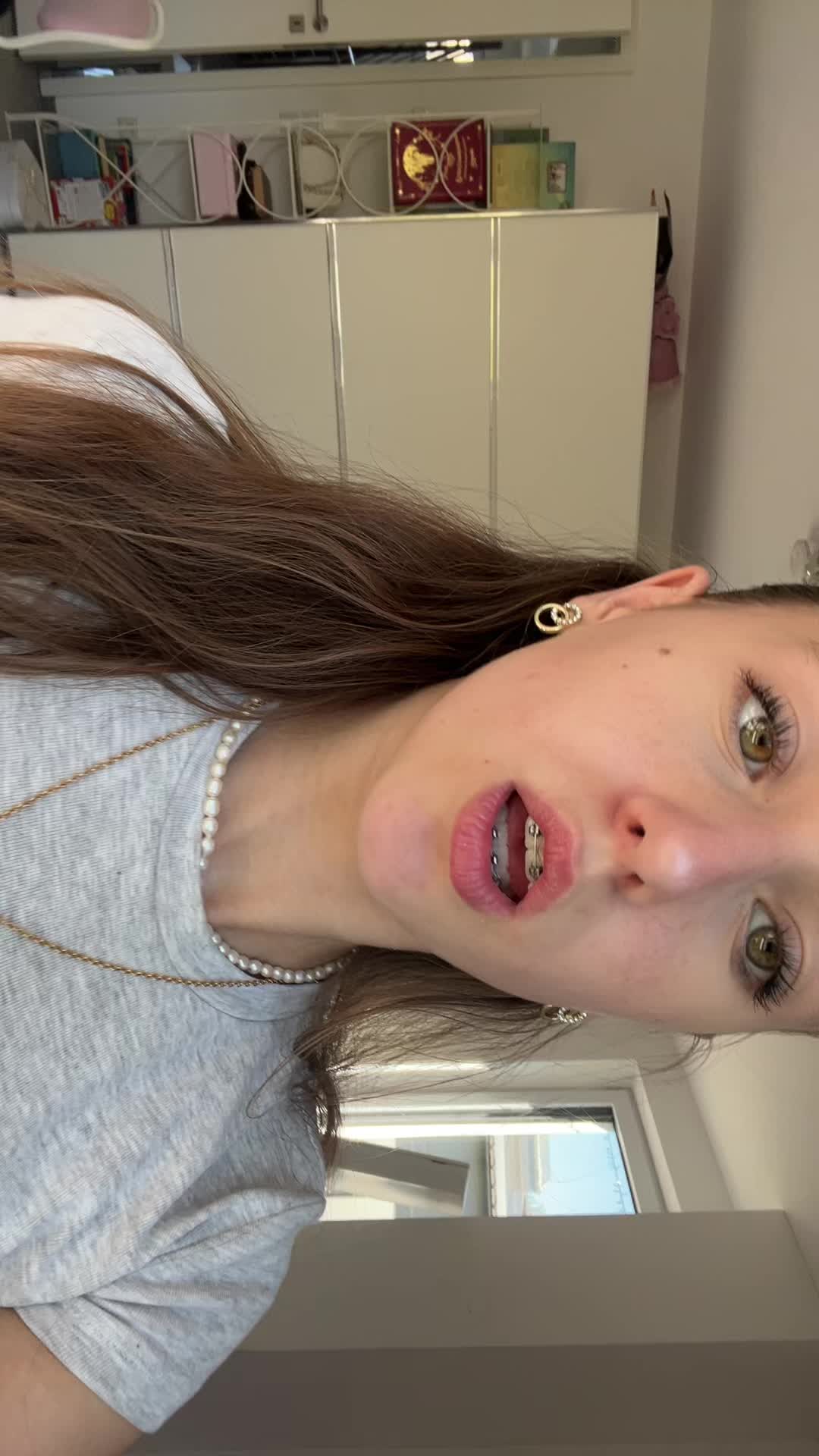 @Laraaa