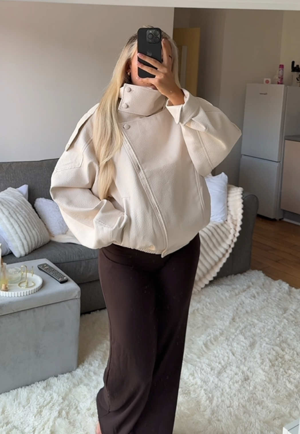 @ellieevee