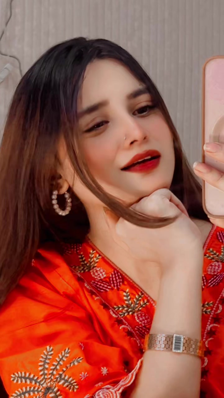 @Emaan🕊️✨