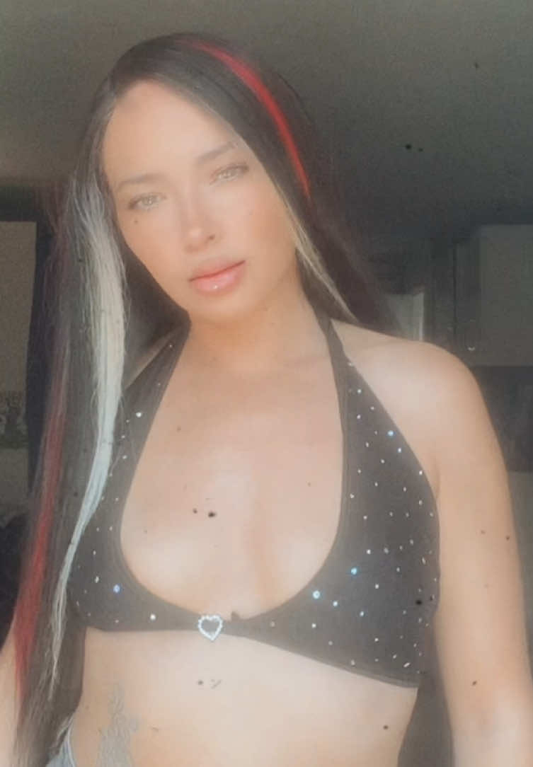 @𝖑͟𝖎͟𝖙͟𝖙͟𝖑͟𝖊͟ 𝖗͟𝖊͟𝖉͟❤️