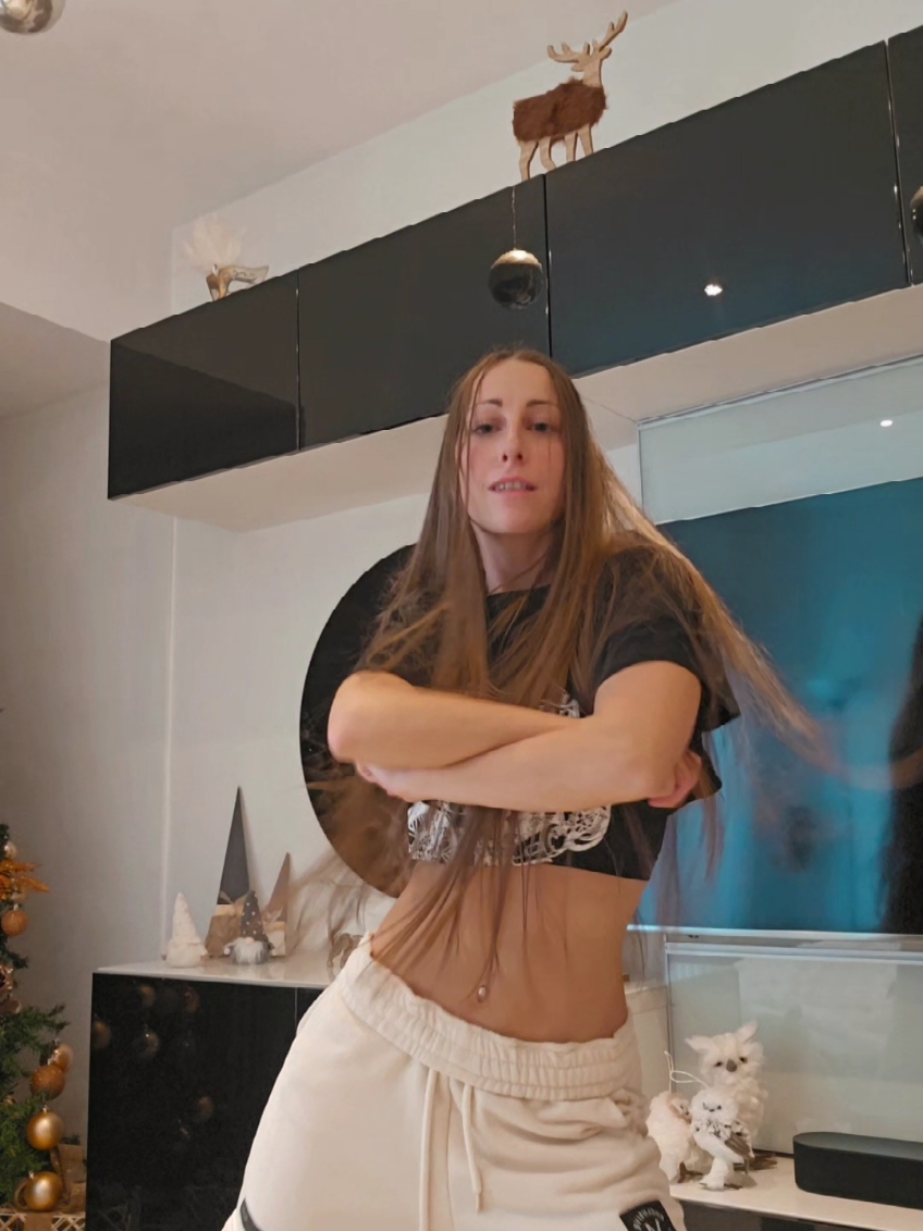 @𝐀𝐧𝐨𝐮𝐤
