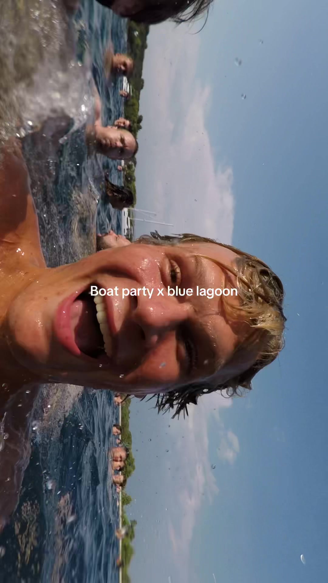 @Out To Sea - Split Boat Party