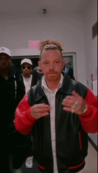 @M Dot R