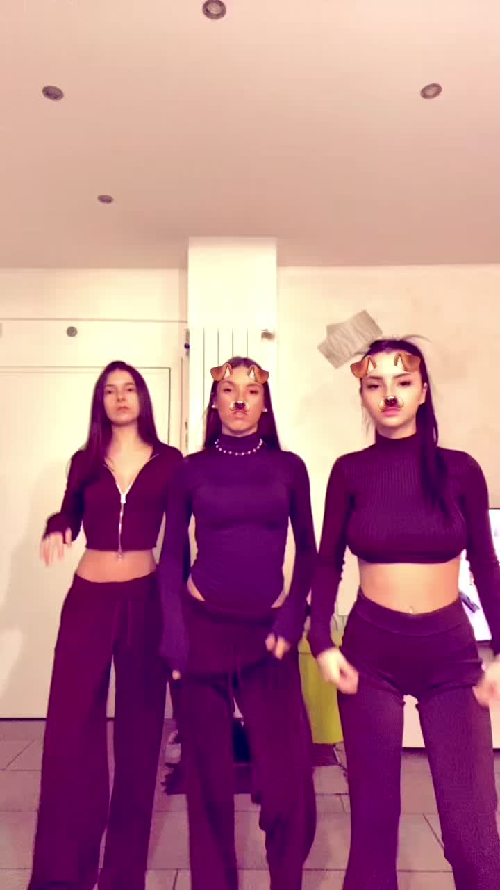 @👑