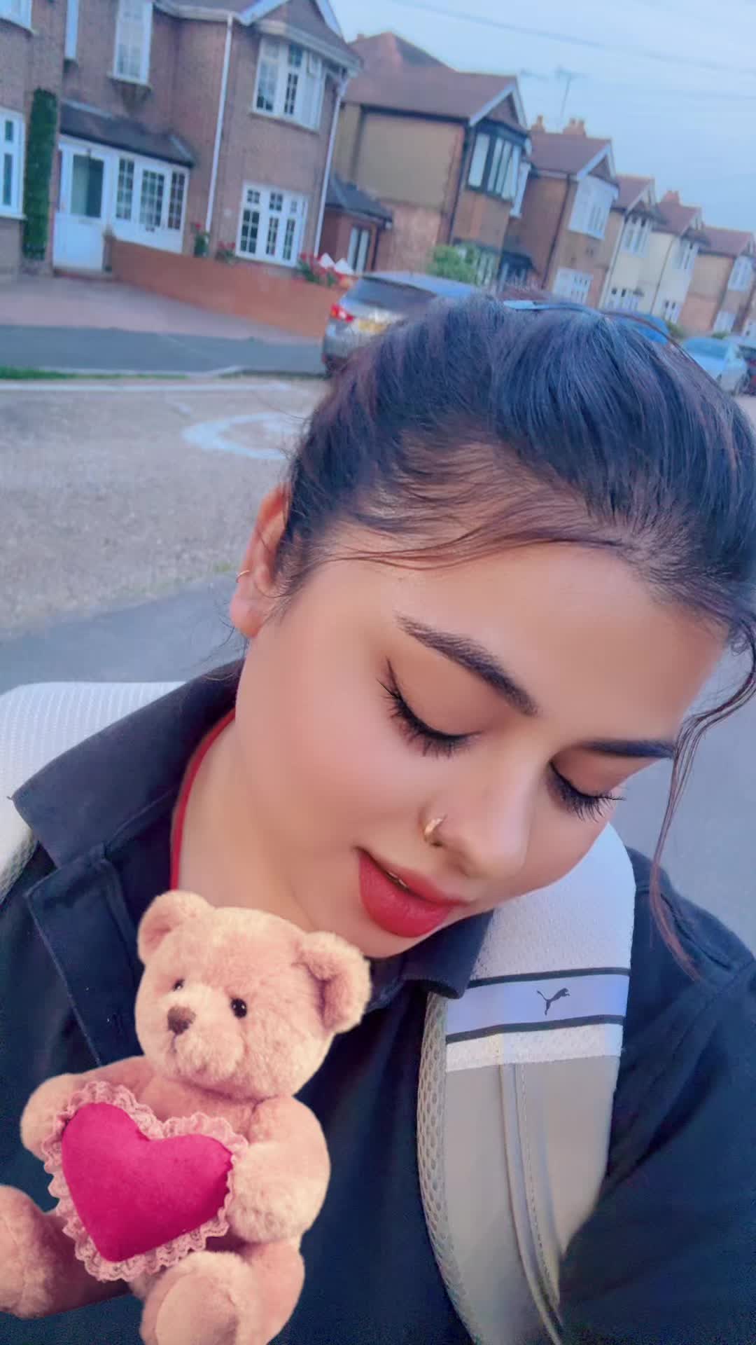 @Mannat chy queen 👸