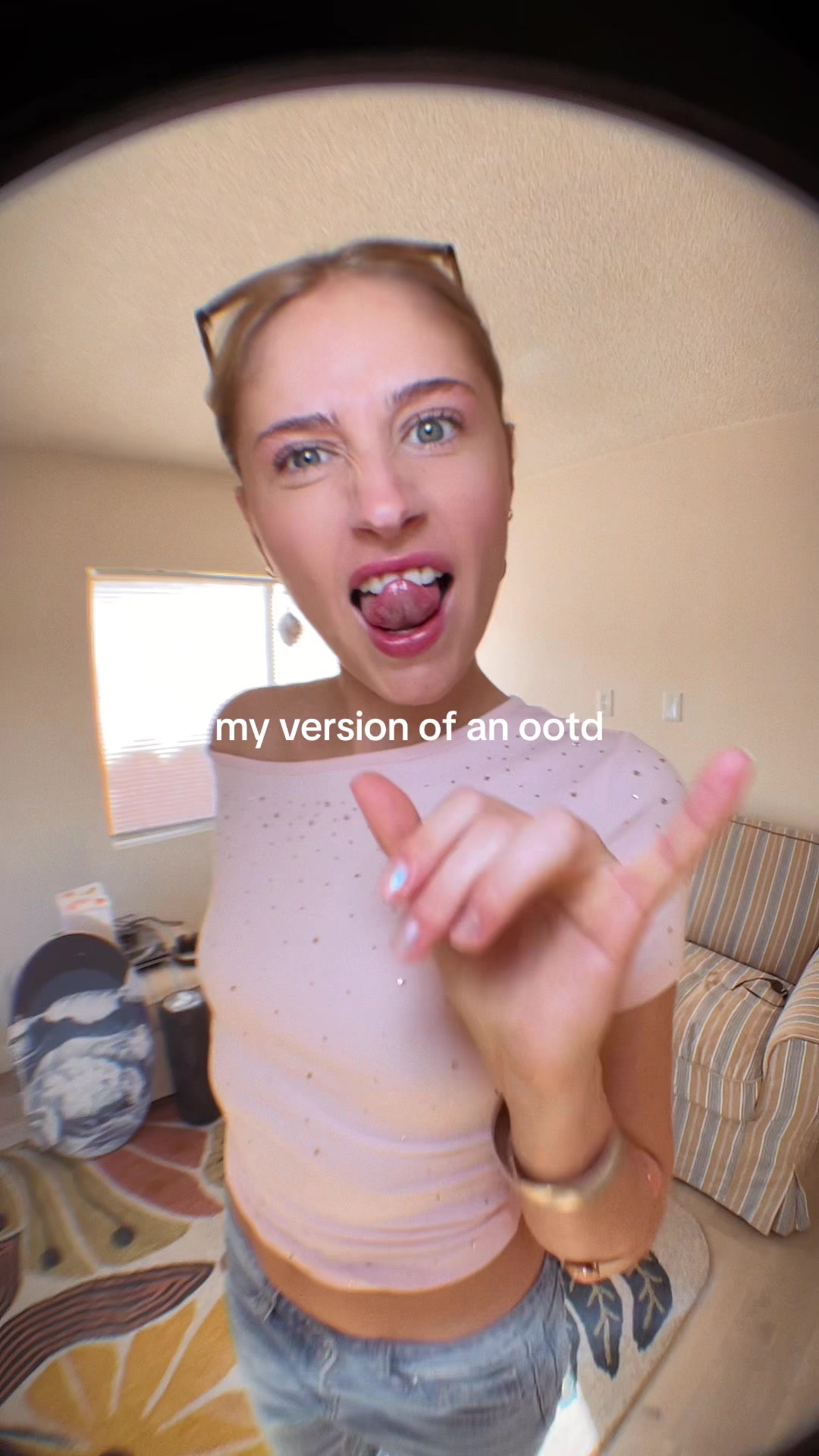 @kelseykinch