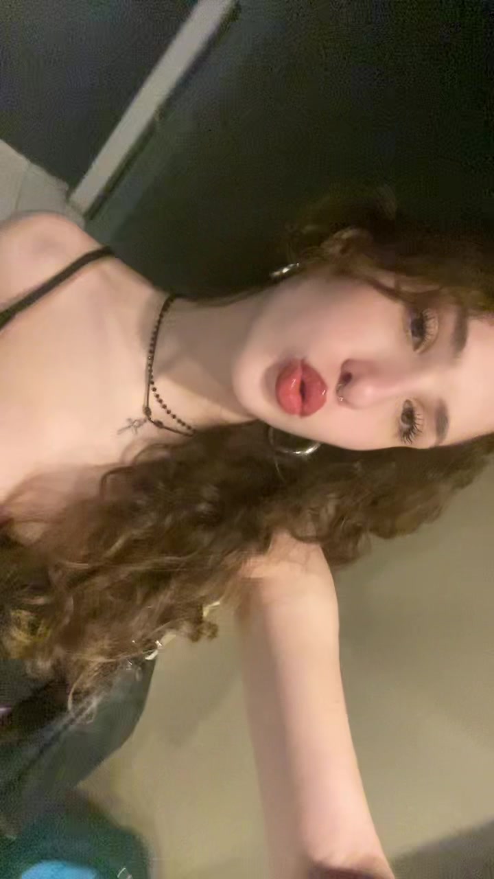 @alexandrazn