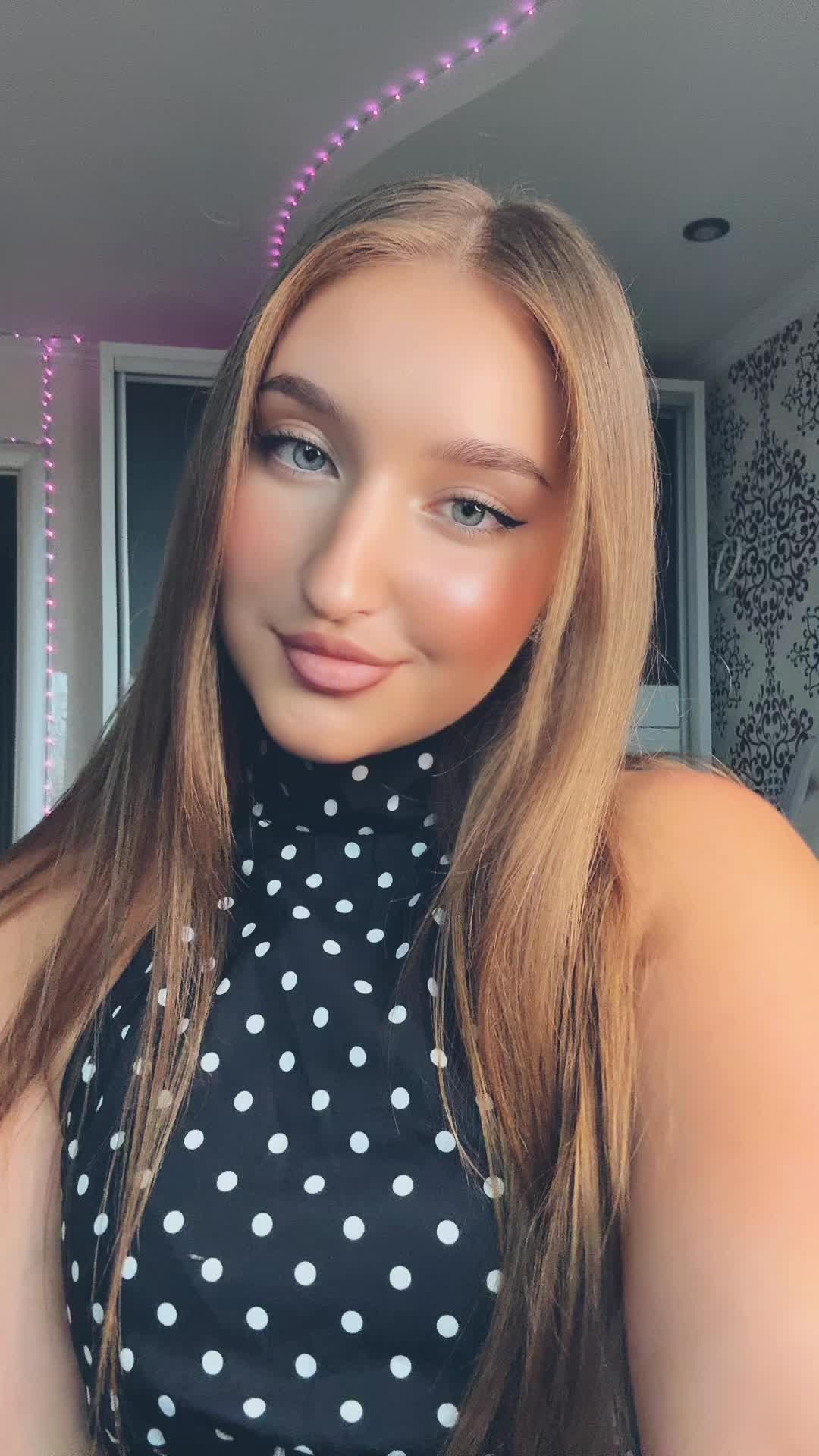 @ADELINA T | CONTENT CREATOR 💎