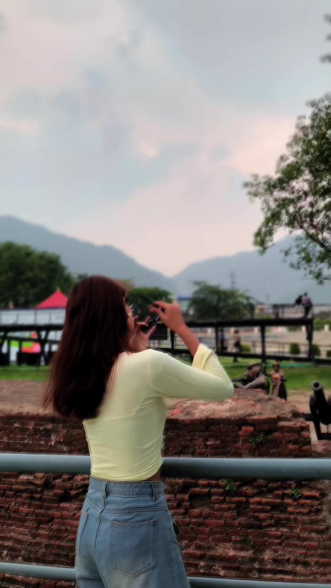 @🥂