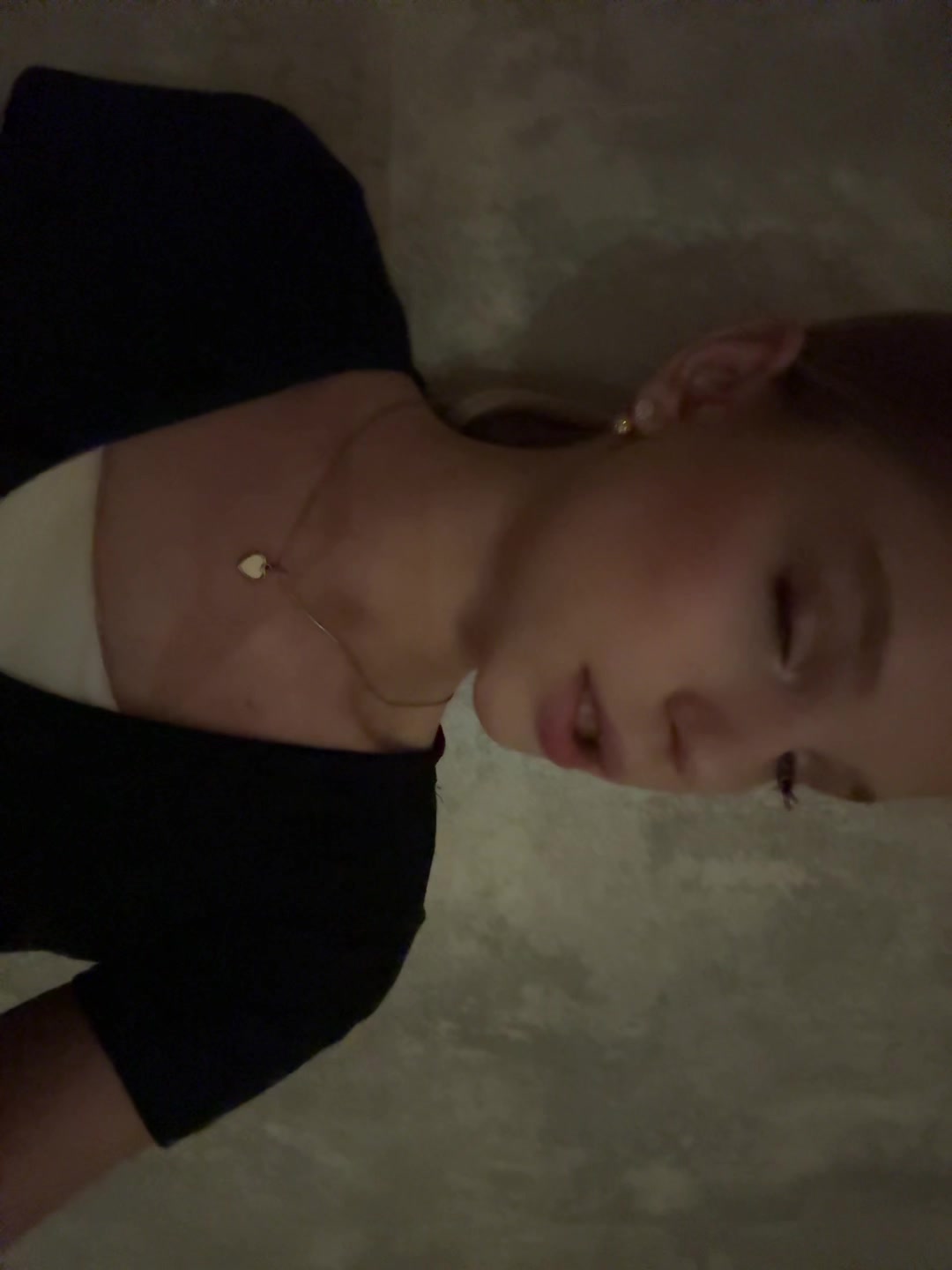 @сашка🍸🖤