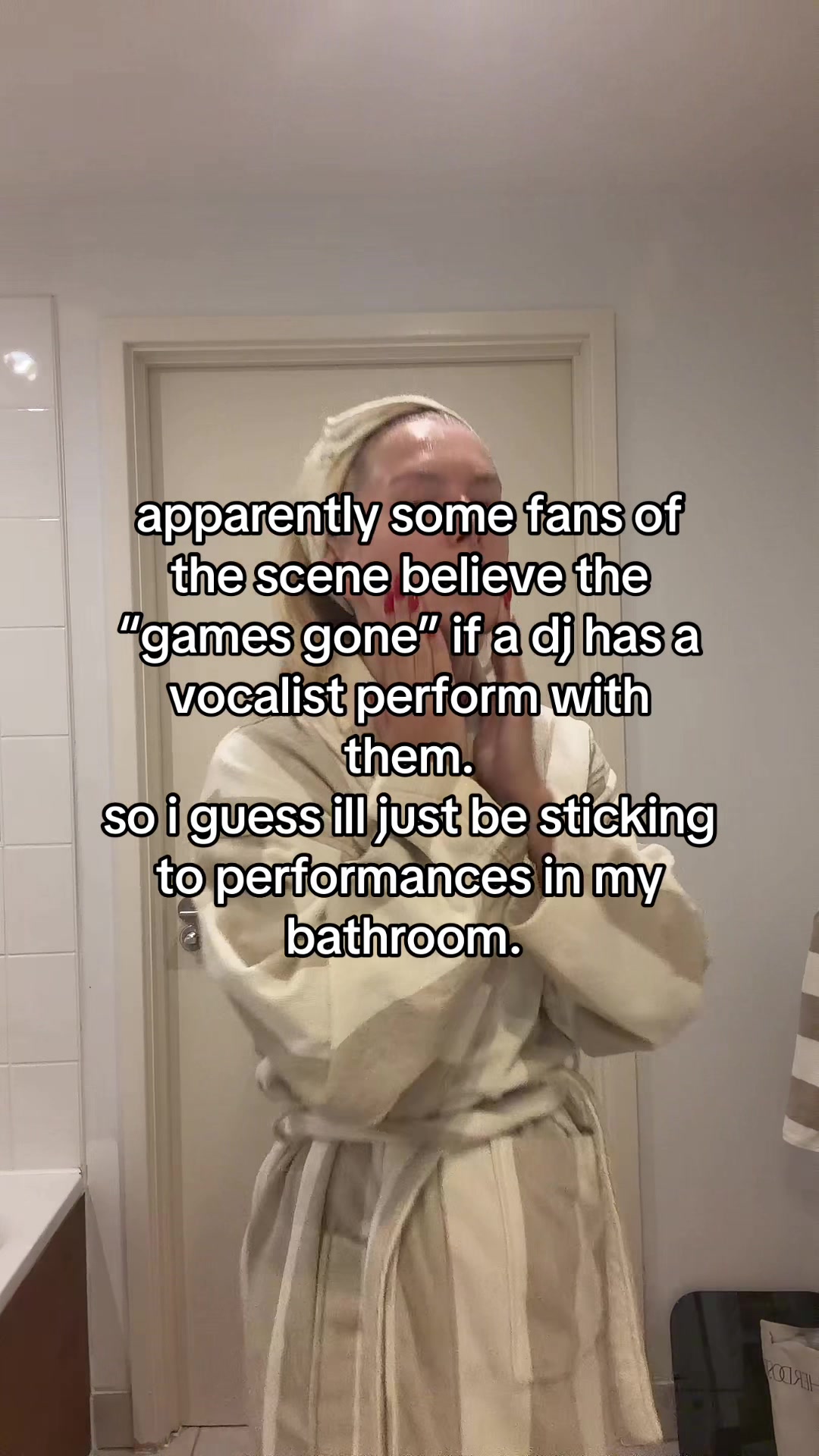 @poppybaskcomb