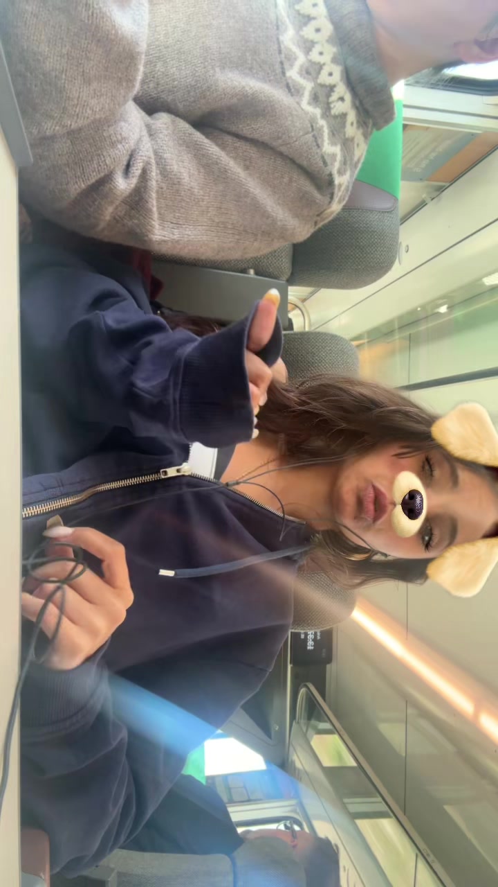 @🍷ℒℯ𝒾𝓁𝒶𝒽 ★𓂃