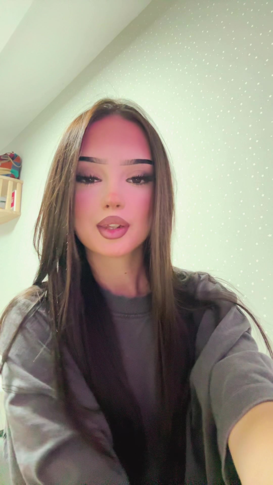 @𝙋𝙄𝙉𝙕𝘼𝙍𝙄 𝙑𝘼𝙉𝙀𝙎𝘼 🪽