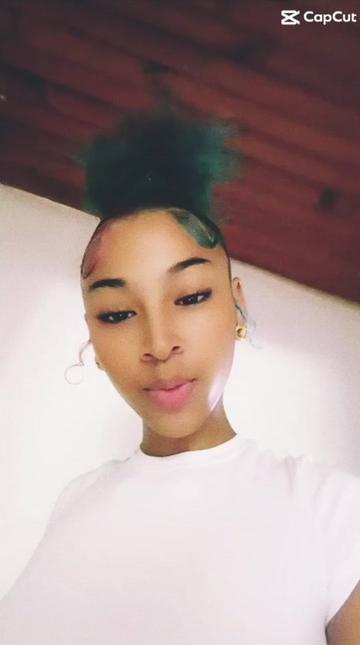 @Badnessi💋