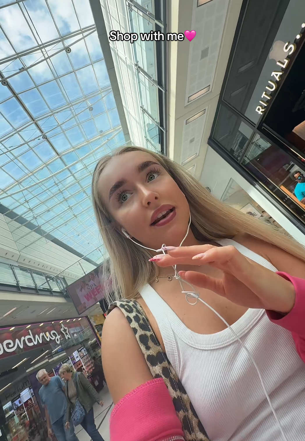 @Lydia Rose👸🏼🩰🐚