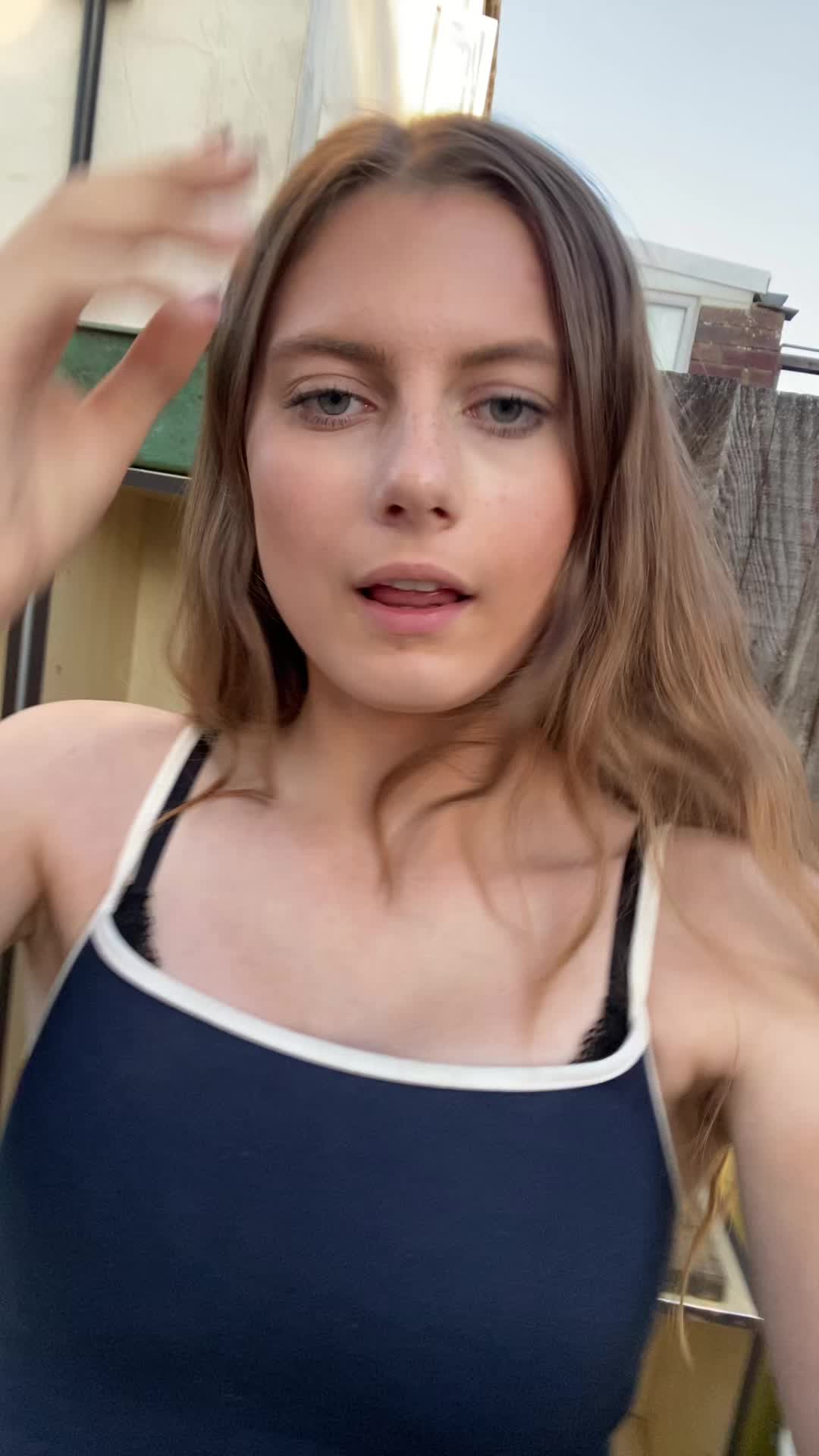 @Zoezarembaevans(mainaccount)