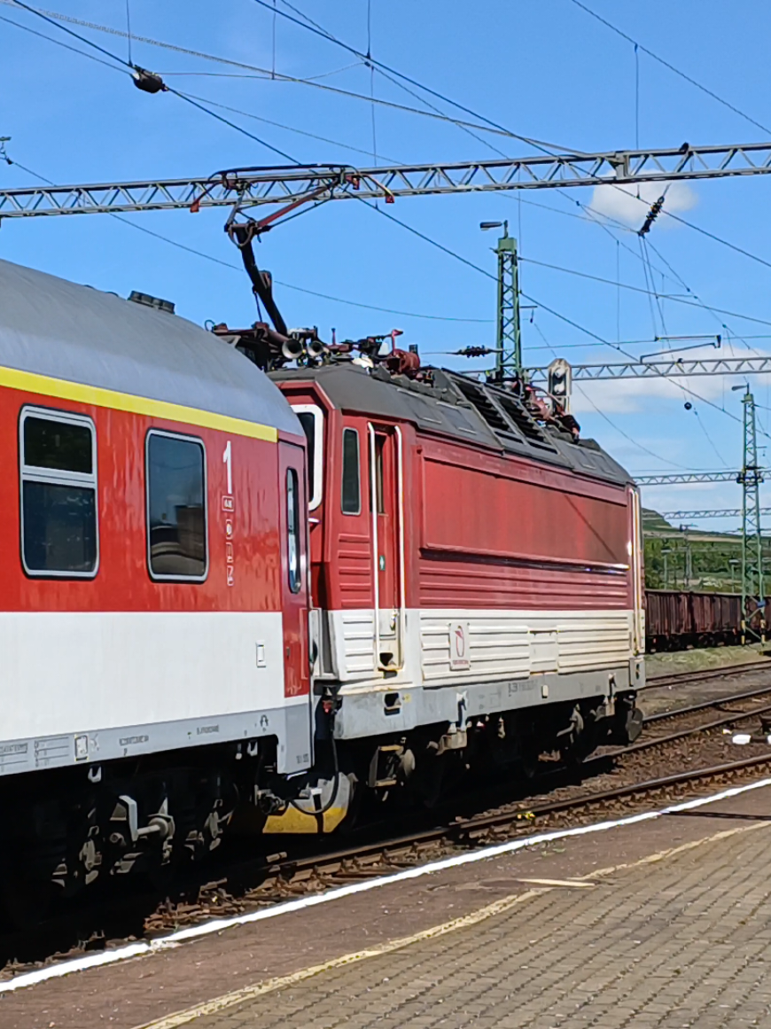 @Dominik 🚂🚃🚌