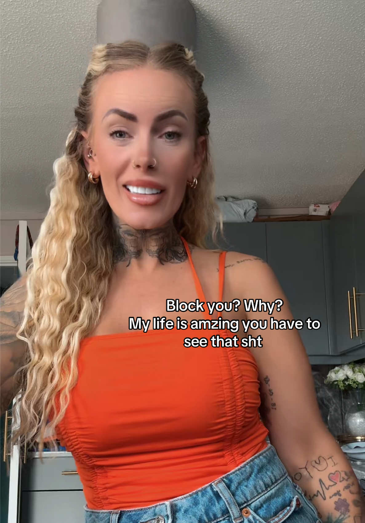 @Officialkelly_blonde