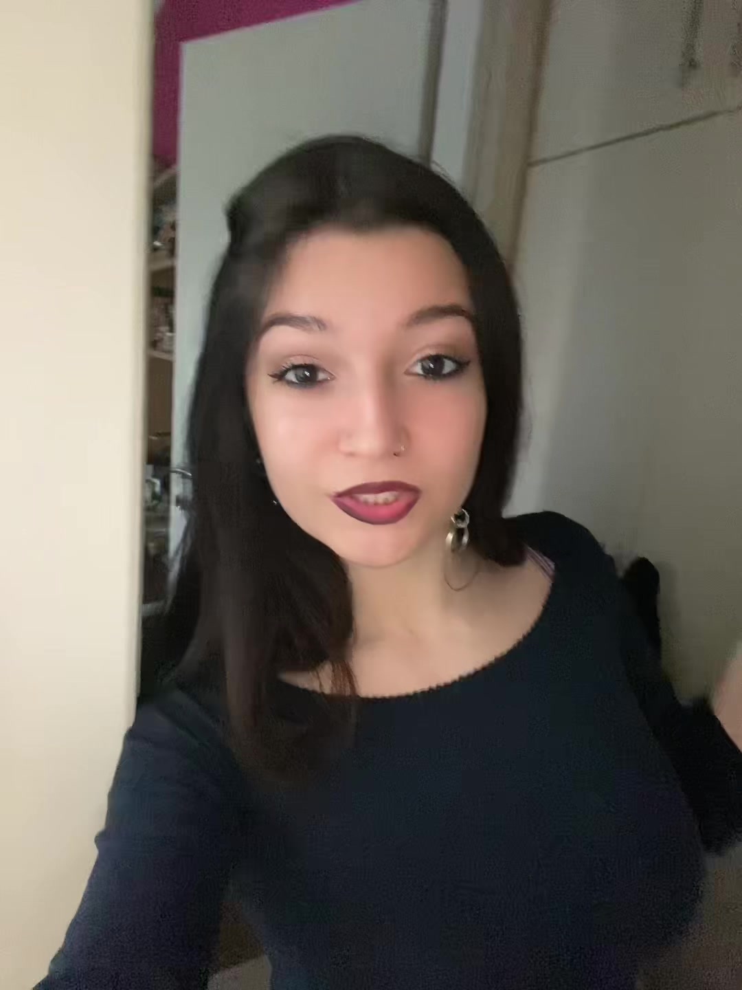@👩🏻