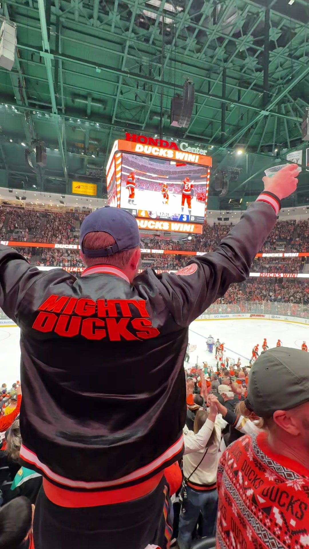 @HockeyNews