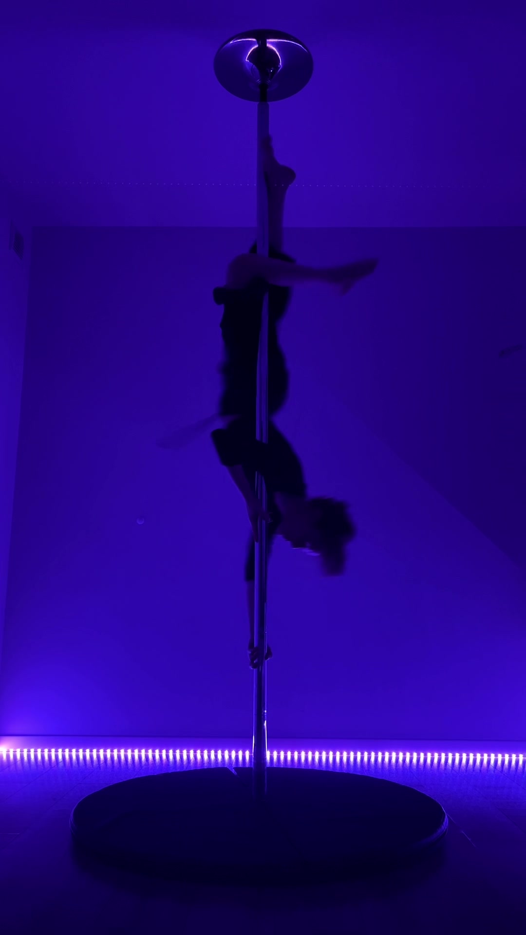 @poledance_xviqen