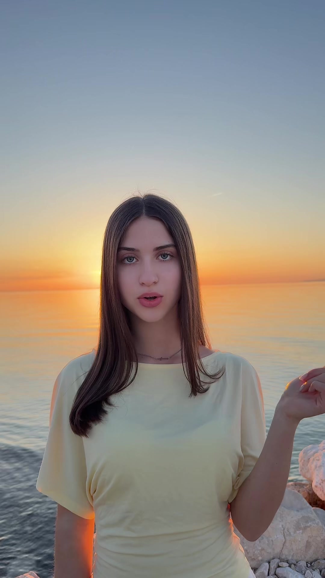 @𝐾𝑙𝑎𝑟𝑎 𝐽𝑎𝑚𝑛𝑖𝑘𝑎𝑟