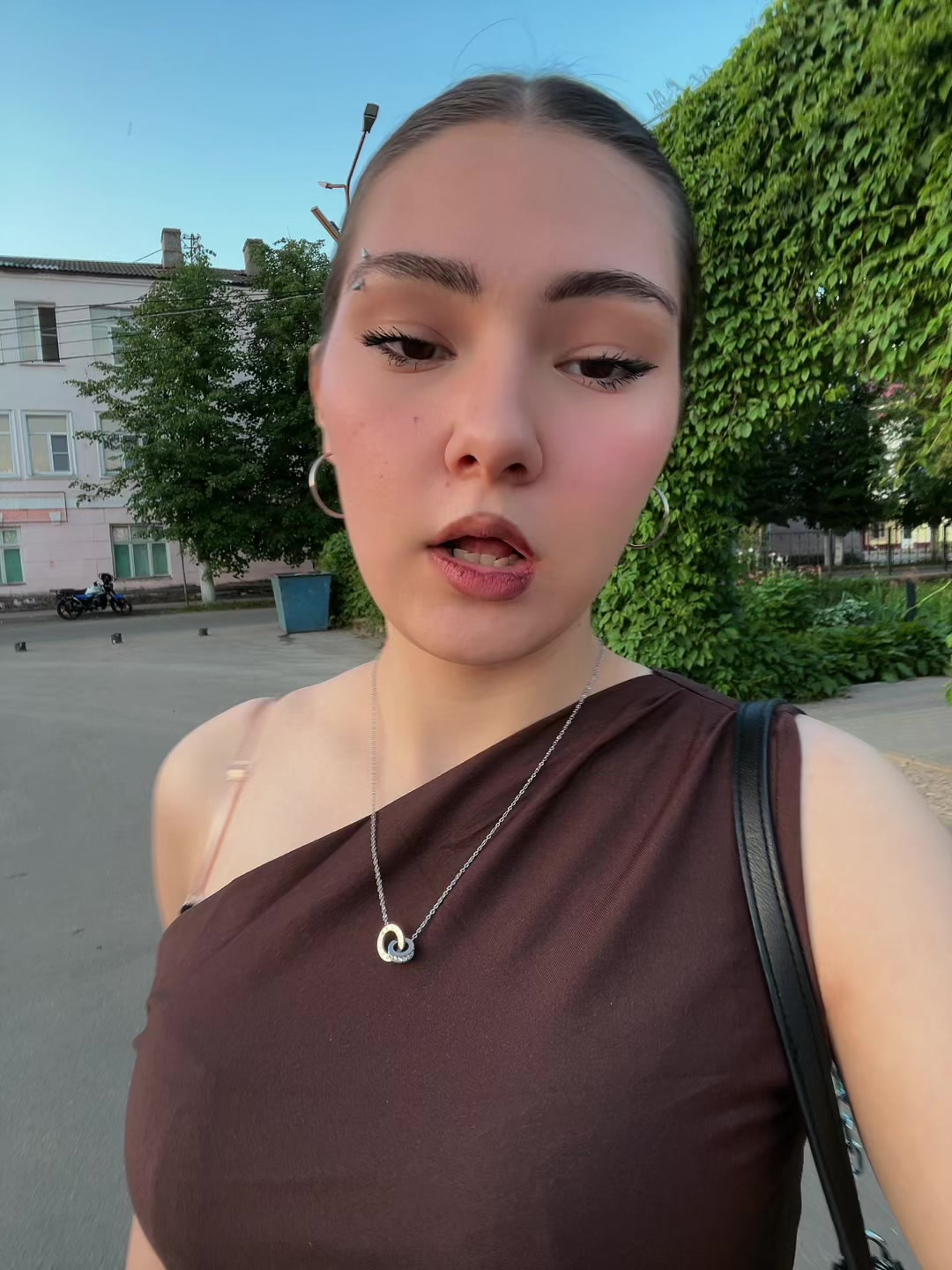 @kodiss.