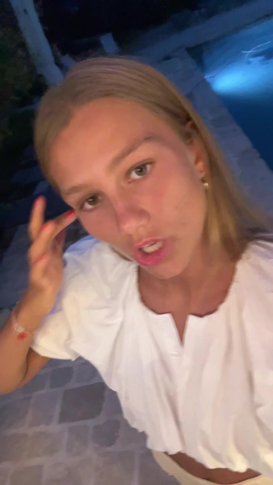@🦄