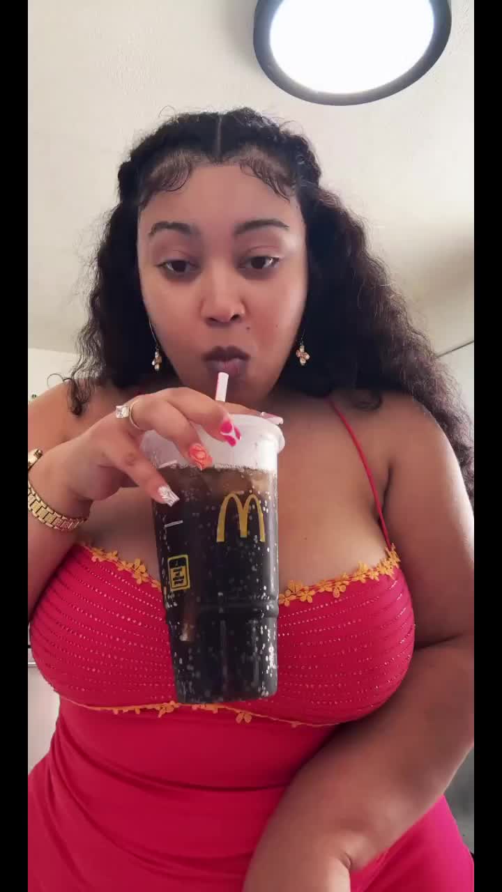 @YourAuntieMoe