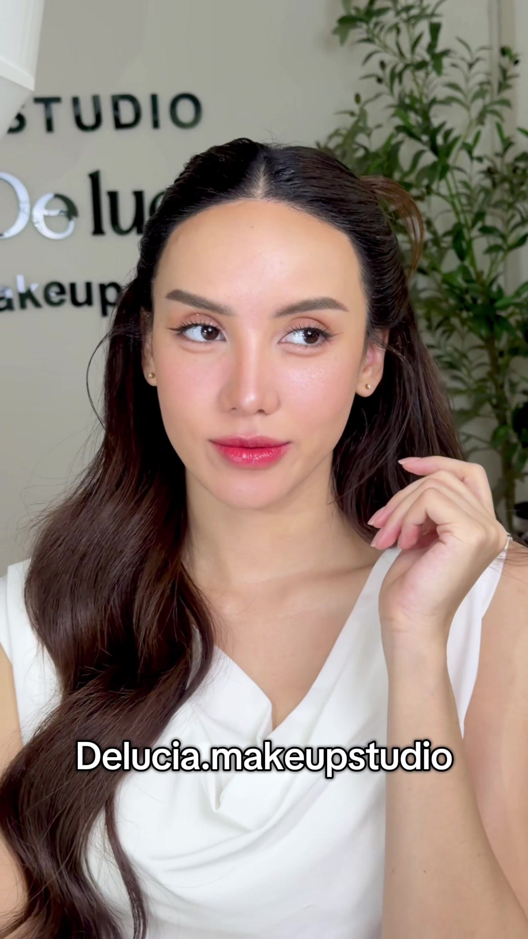 @Delucia.makeup studio